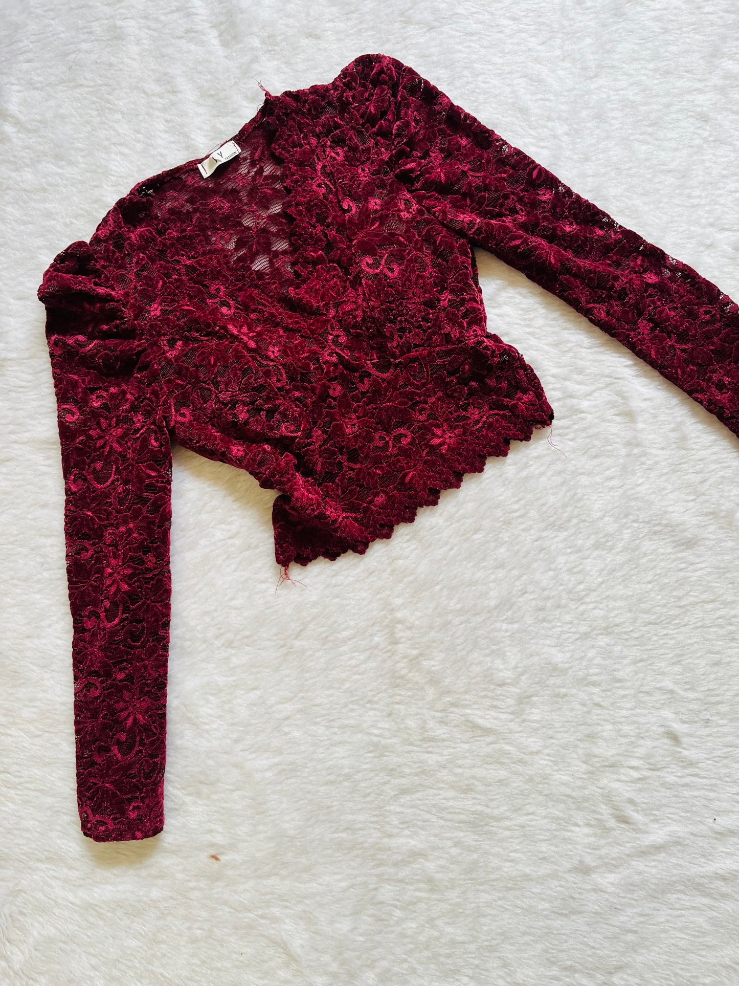 Wine lacy vneck top