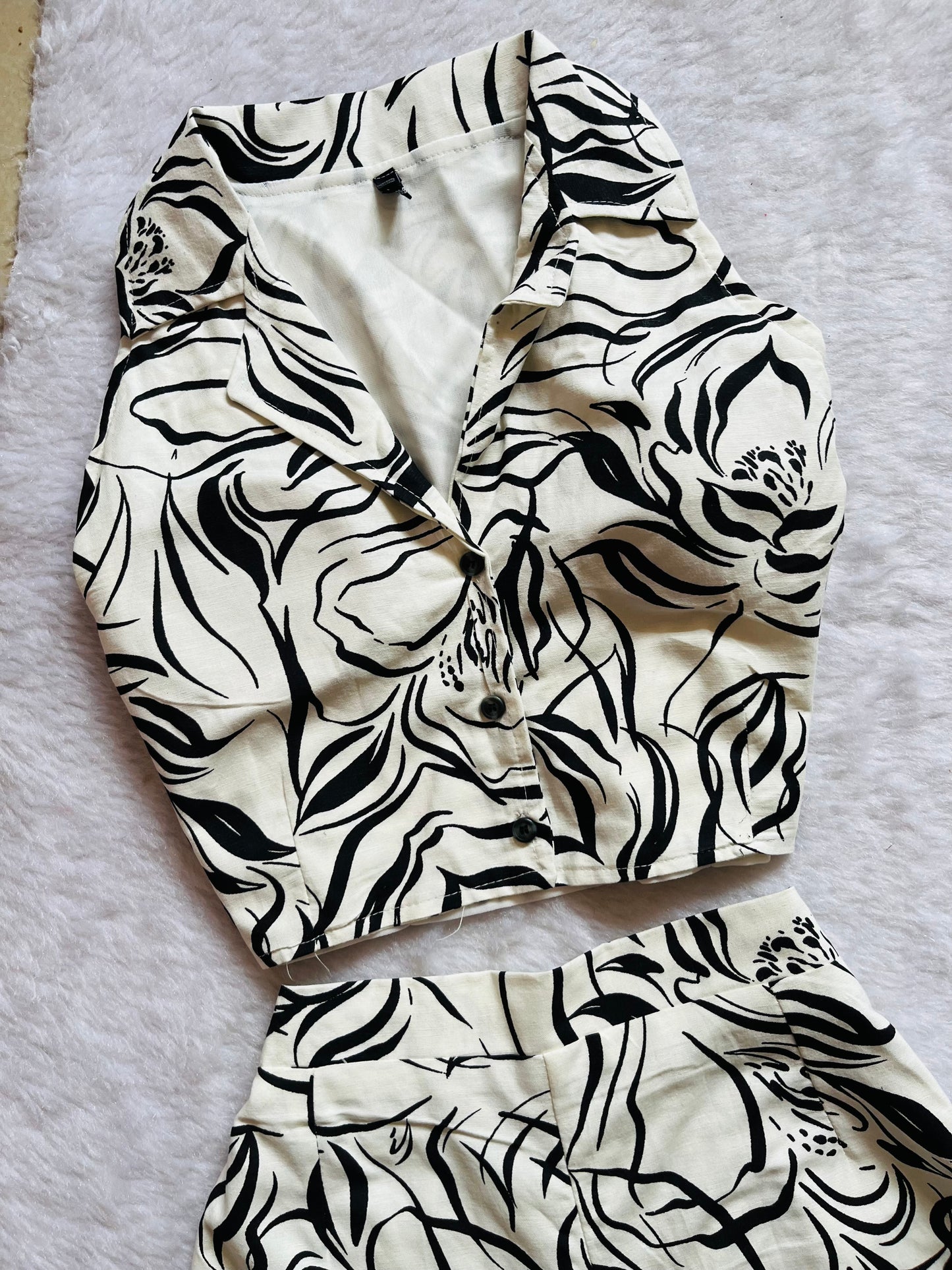 White printed cordsetš¤