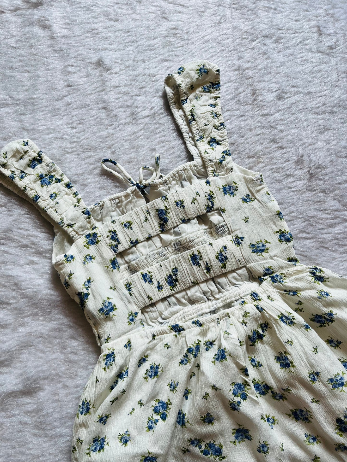 White floral backless dress