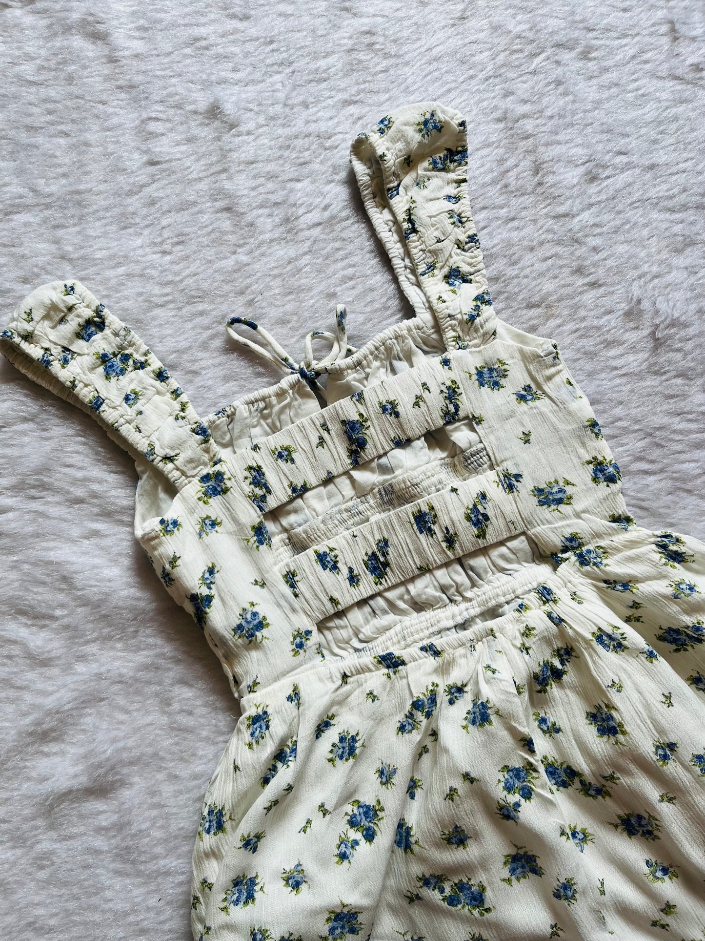 White floral backless dress