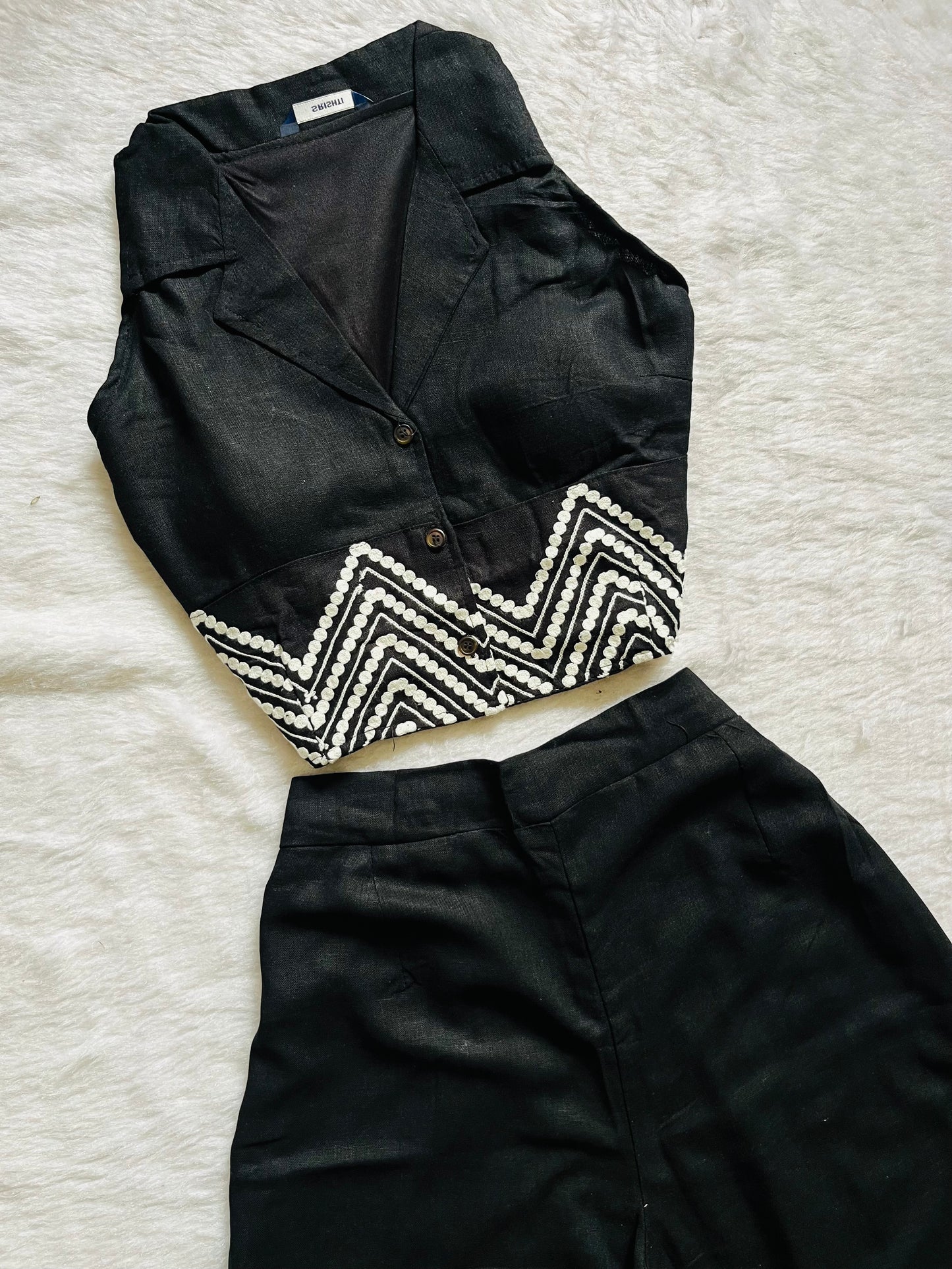 Black embroidered cordset