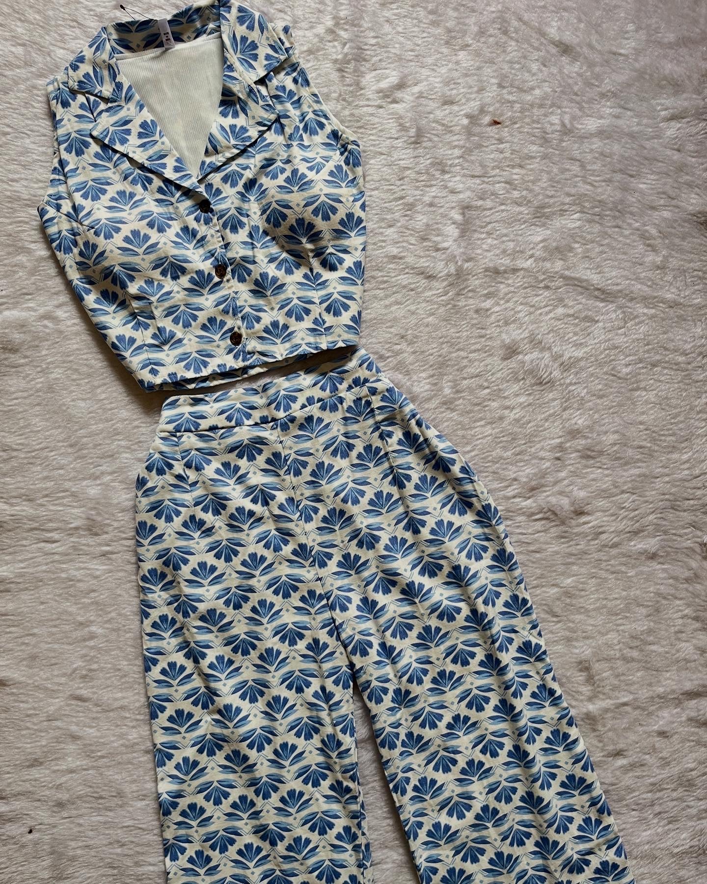 White floral printed cordset