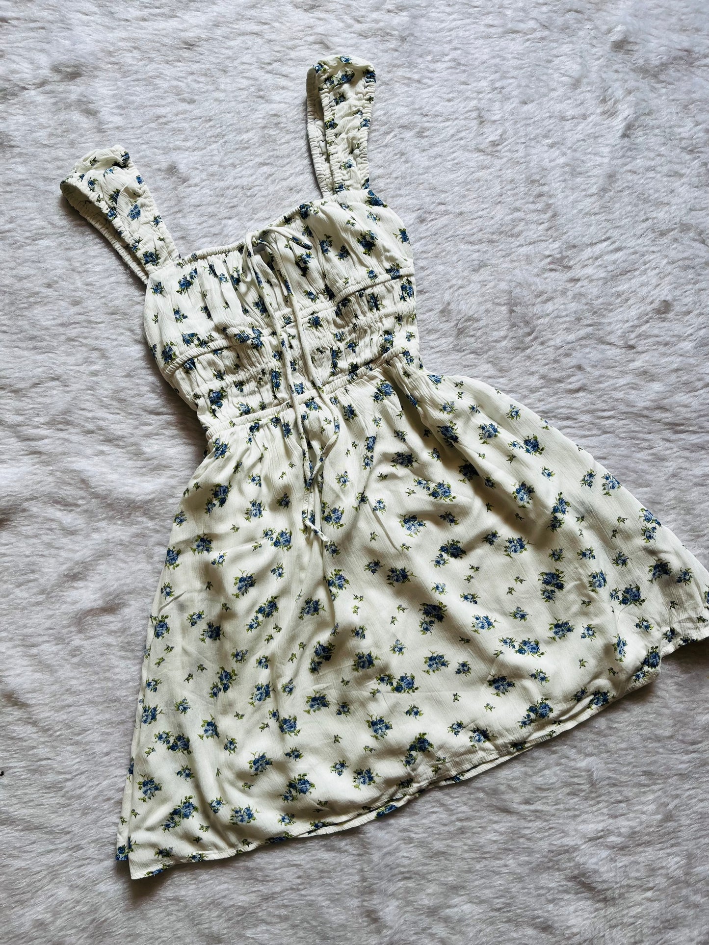 White floral backless dress
