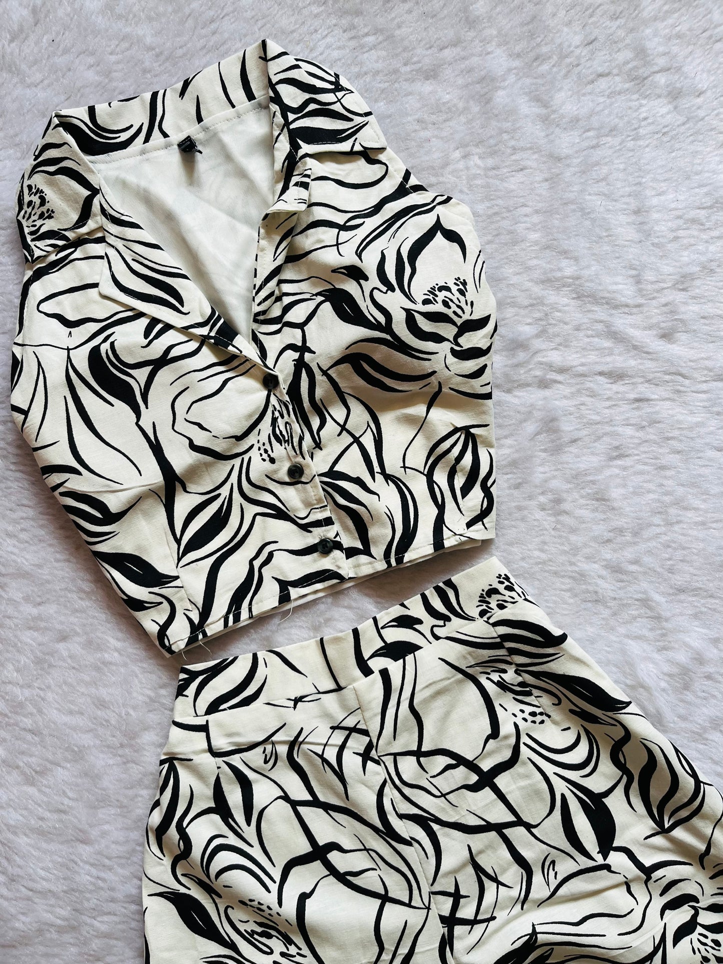 White printed cordsetš¤