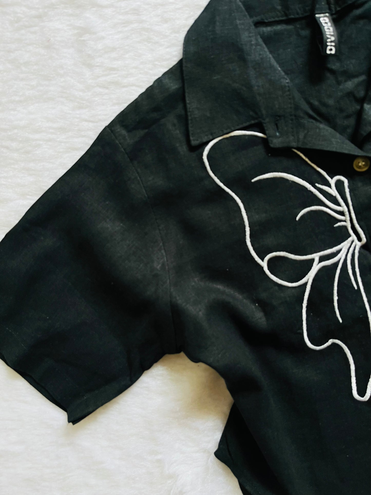 Black linen shirtš¤