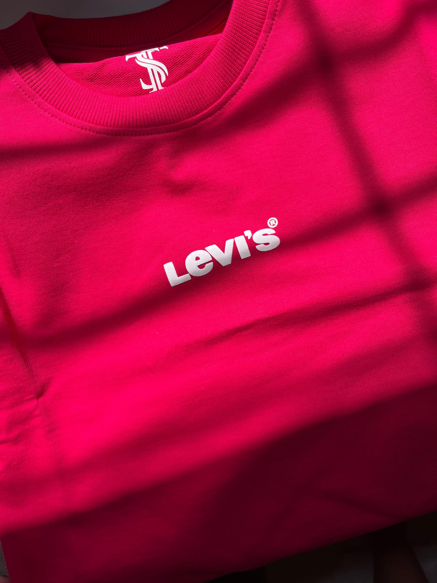 Hot Pink levis baby teeš¤