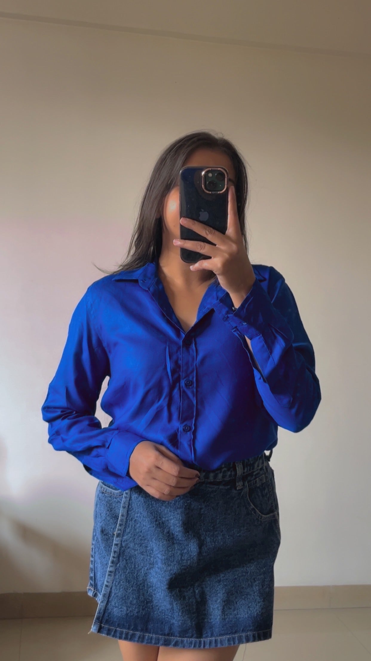 Ekectric blue shirt