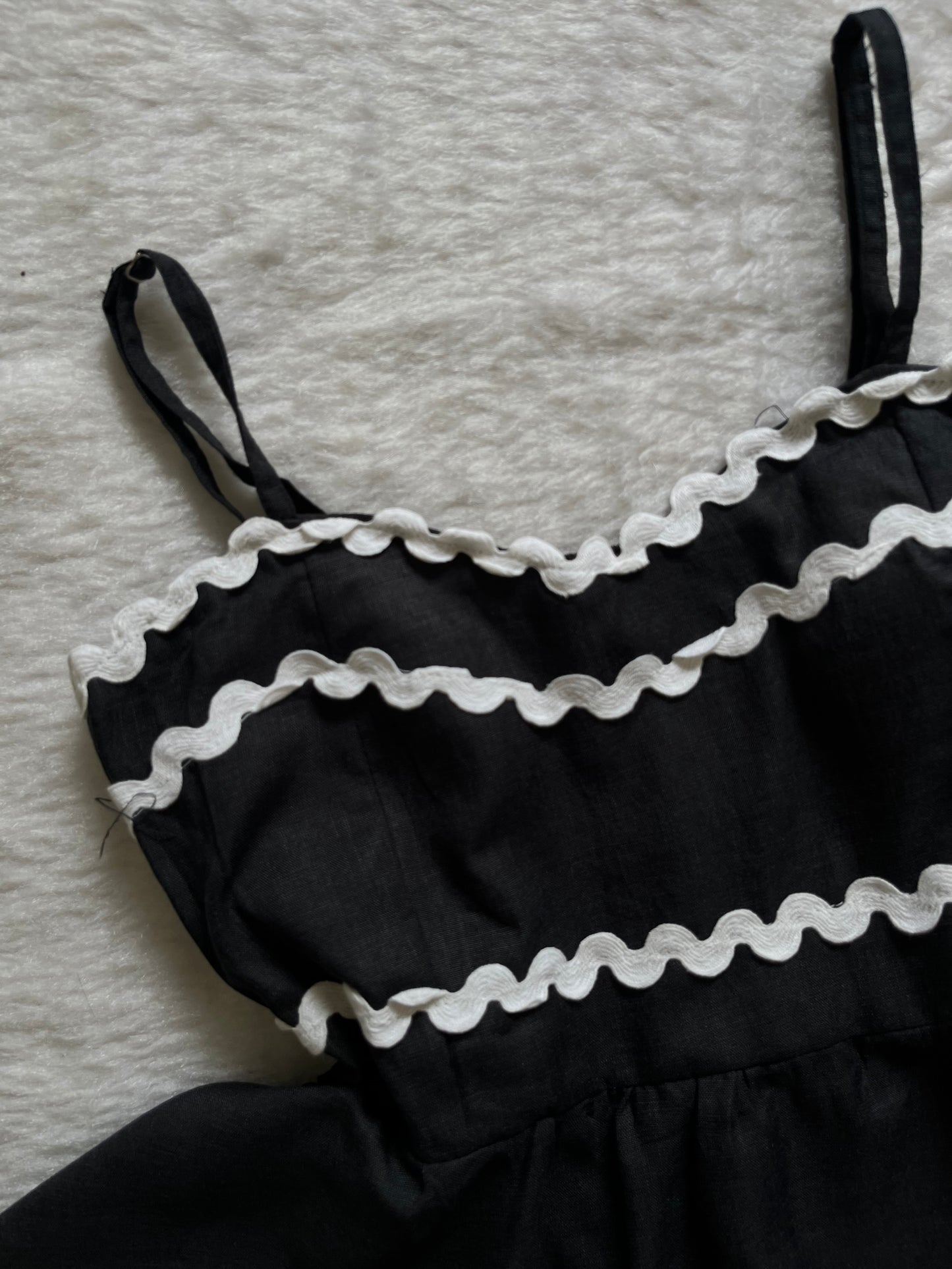 Black Pinteresty top