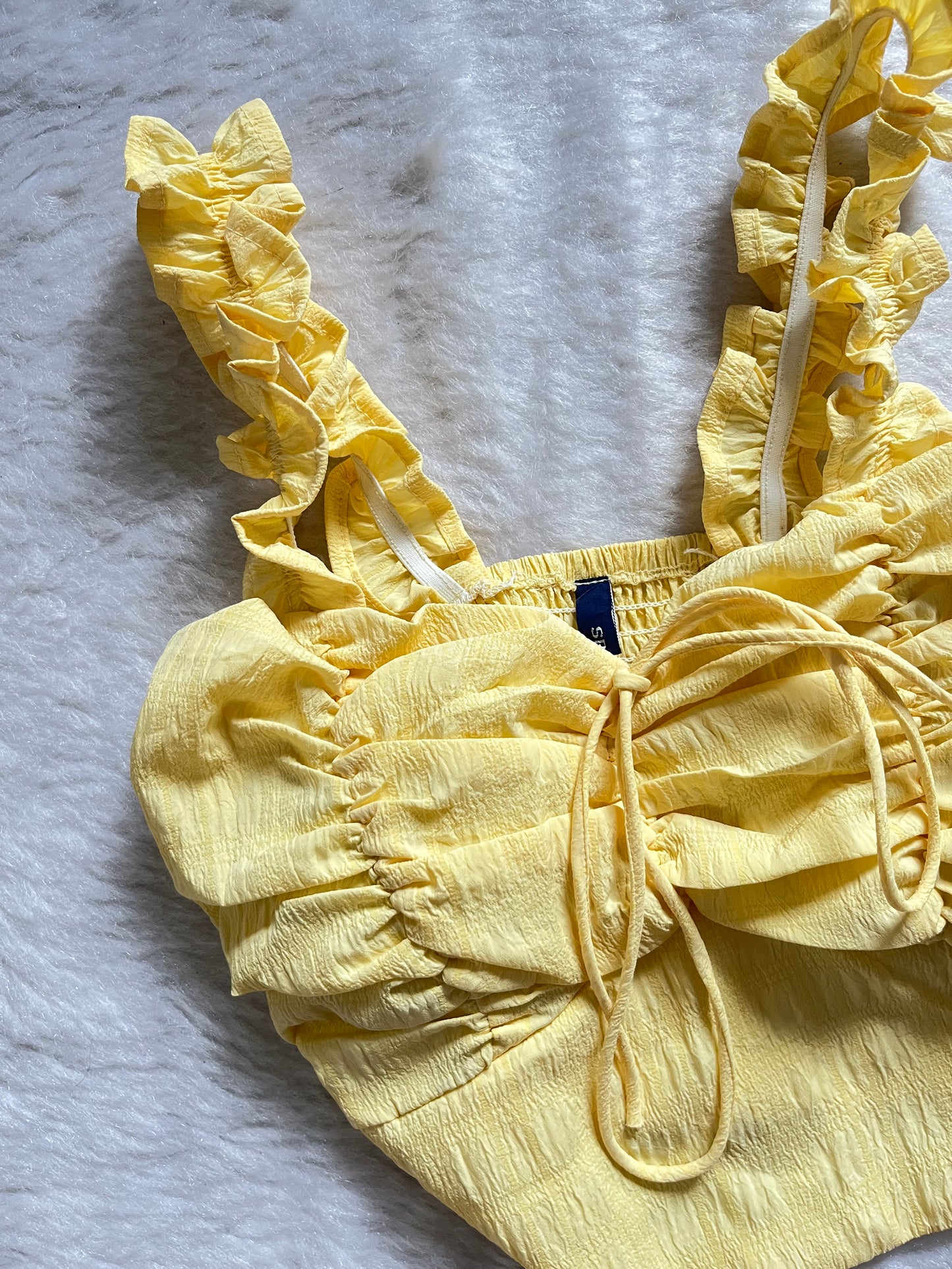 Yellow ruched top🤍