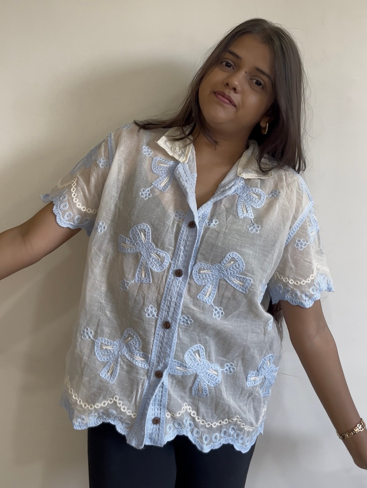 Bow half sleeve shirt🤍