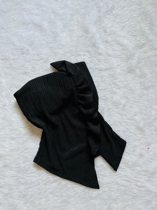 Black asymmetrical tube top🤍