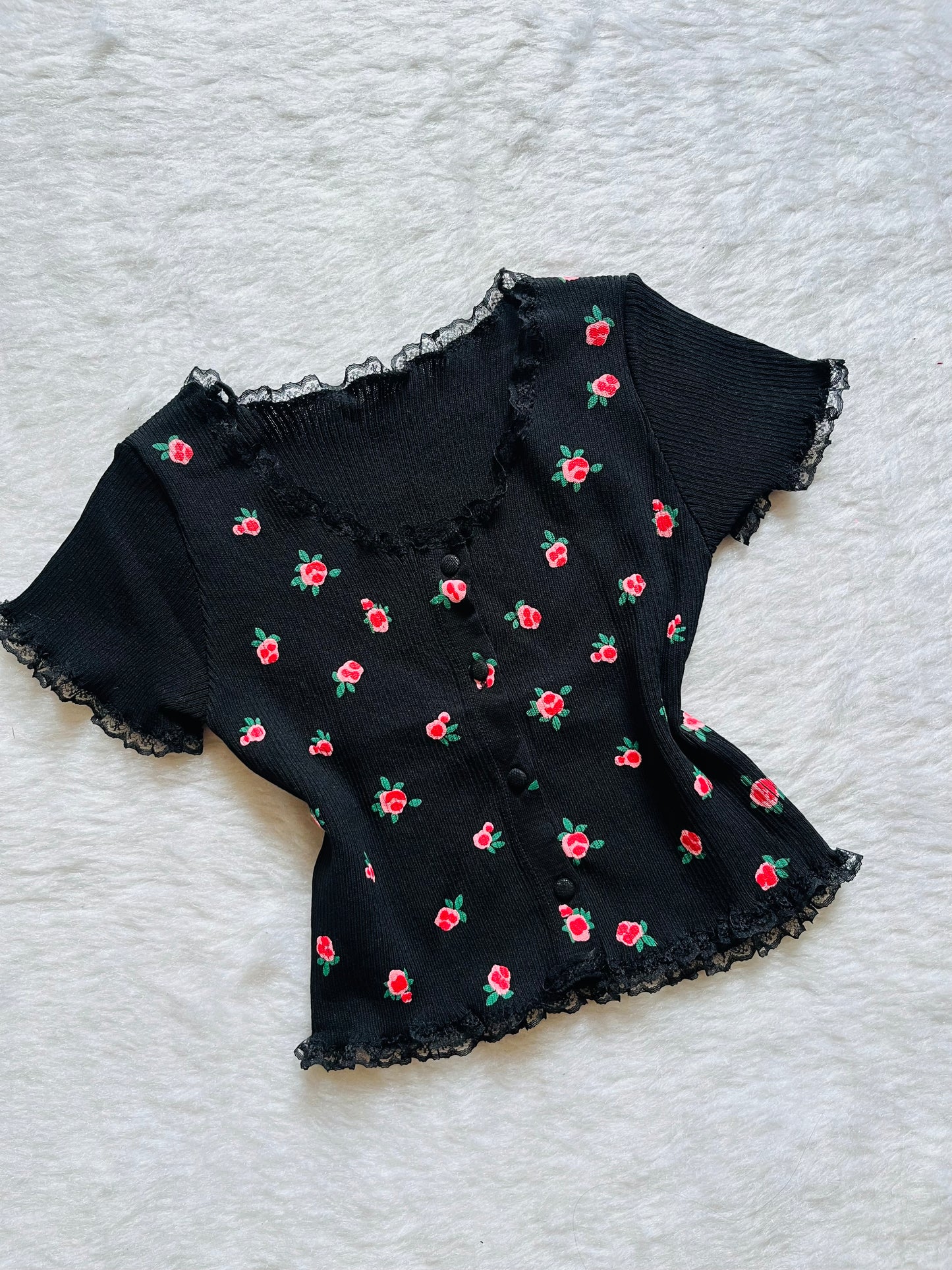 Black flora top🤍