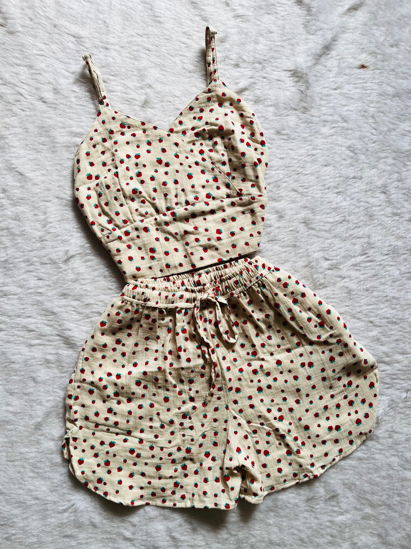 Strawberry linen set 🍓