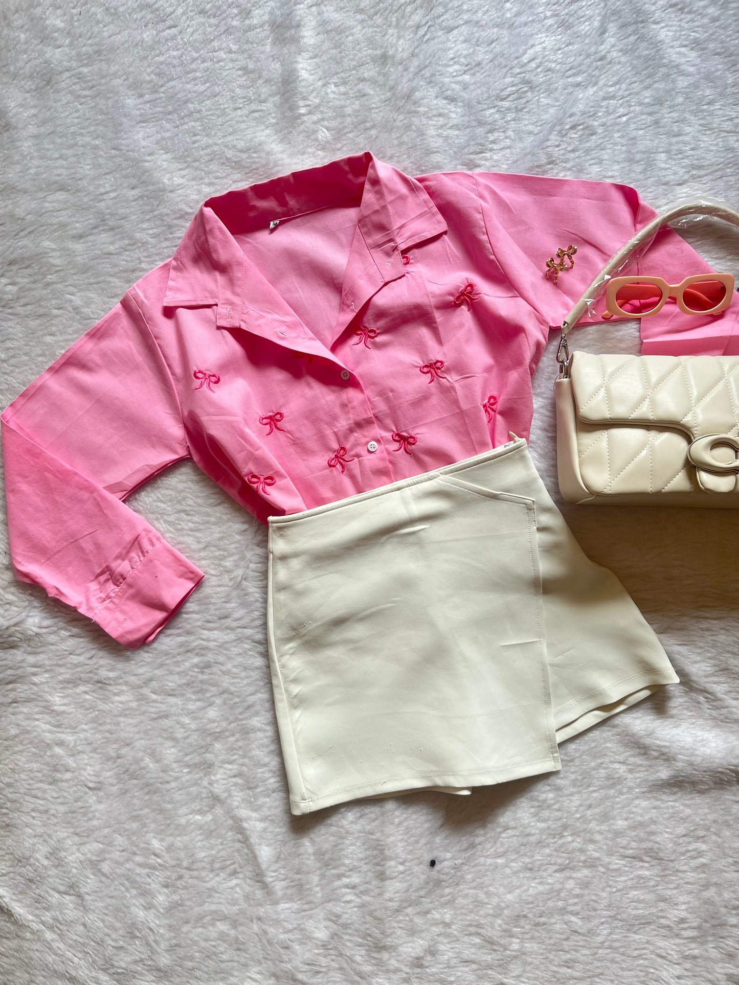 Pink bow shirt