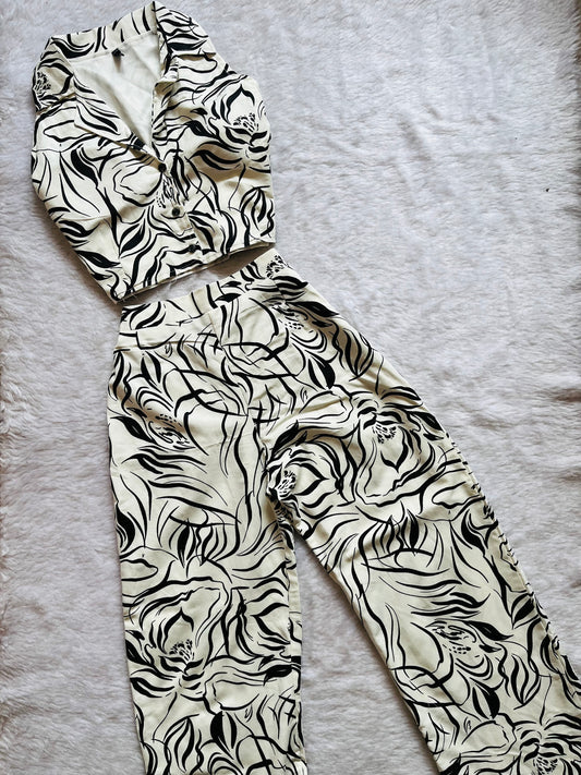 White printed cordsetš¤
