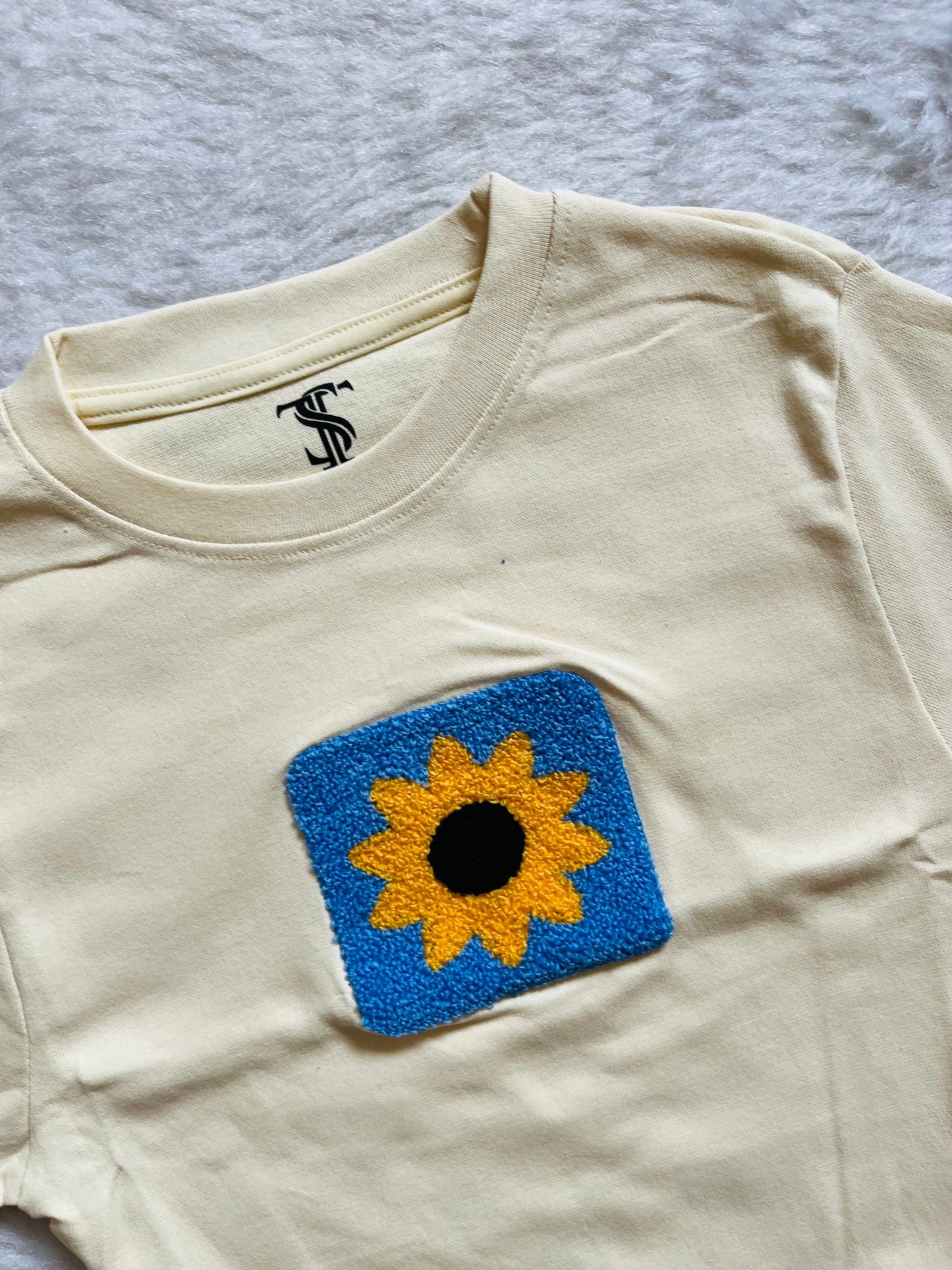 Flora back print baby tee