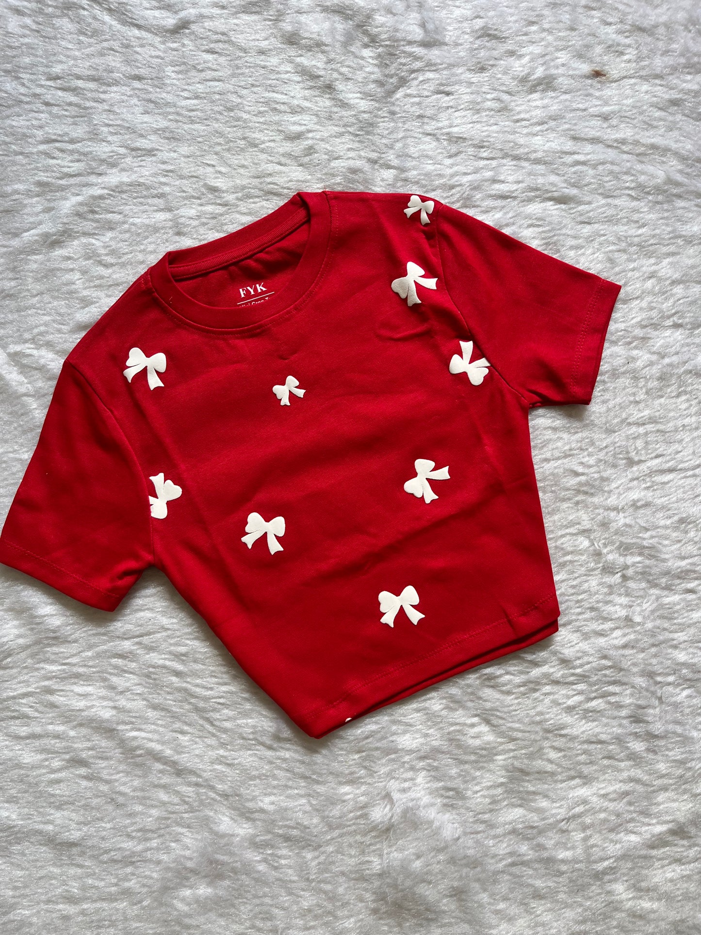 Red Bow baby tee🤍