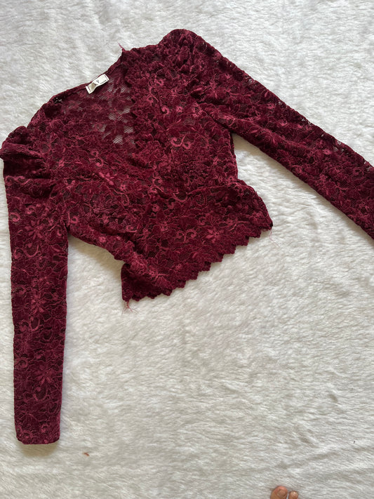 Wine lacy vneck top