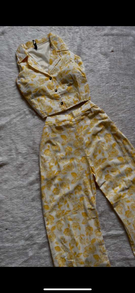 Yellow Floral Printed cordset🤍