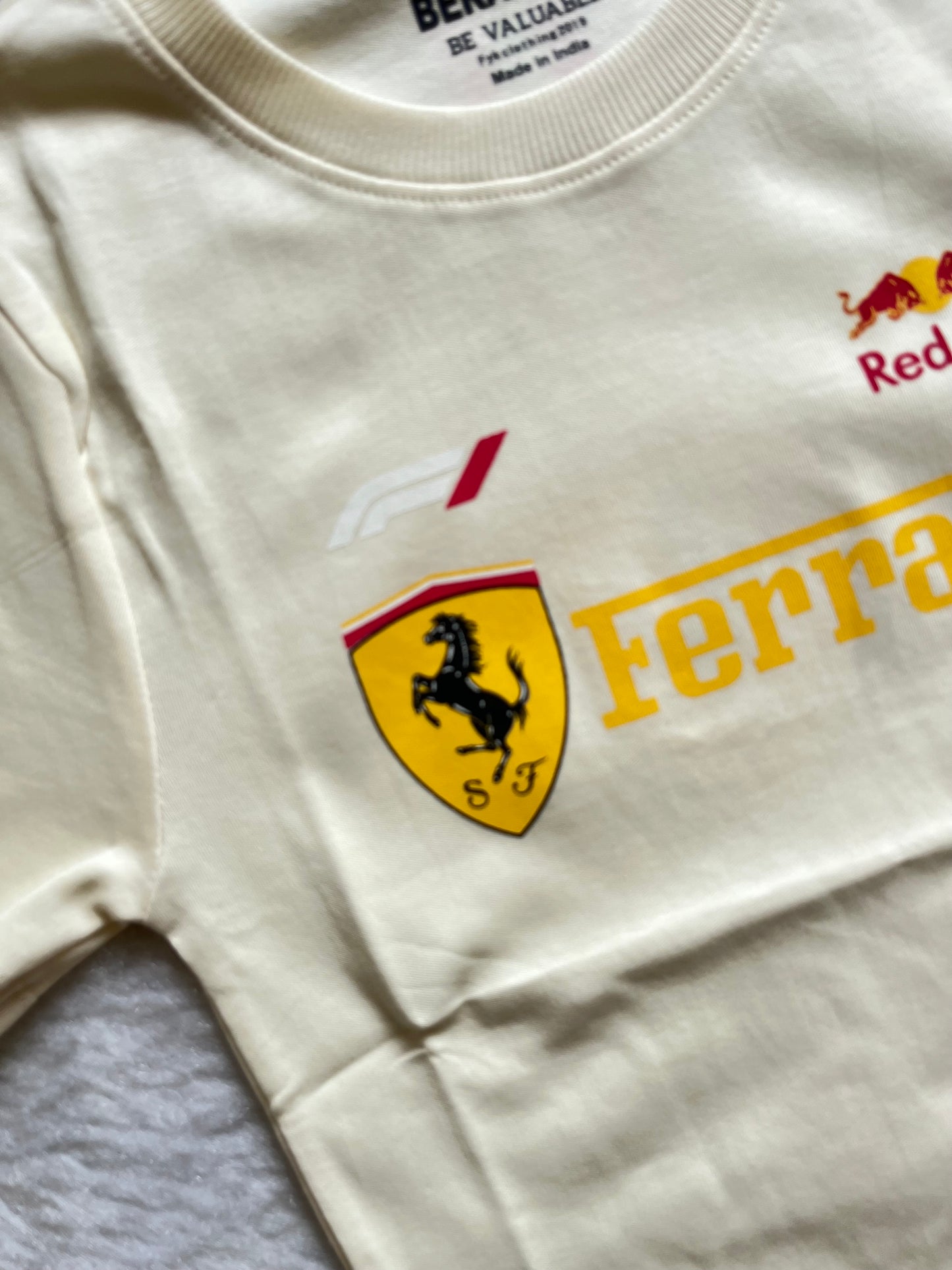 Creame ferrari tee❤️