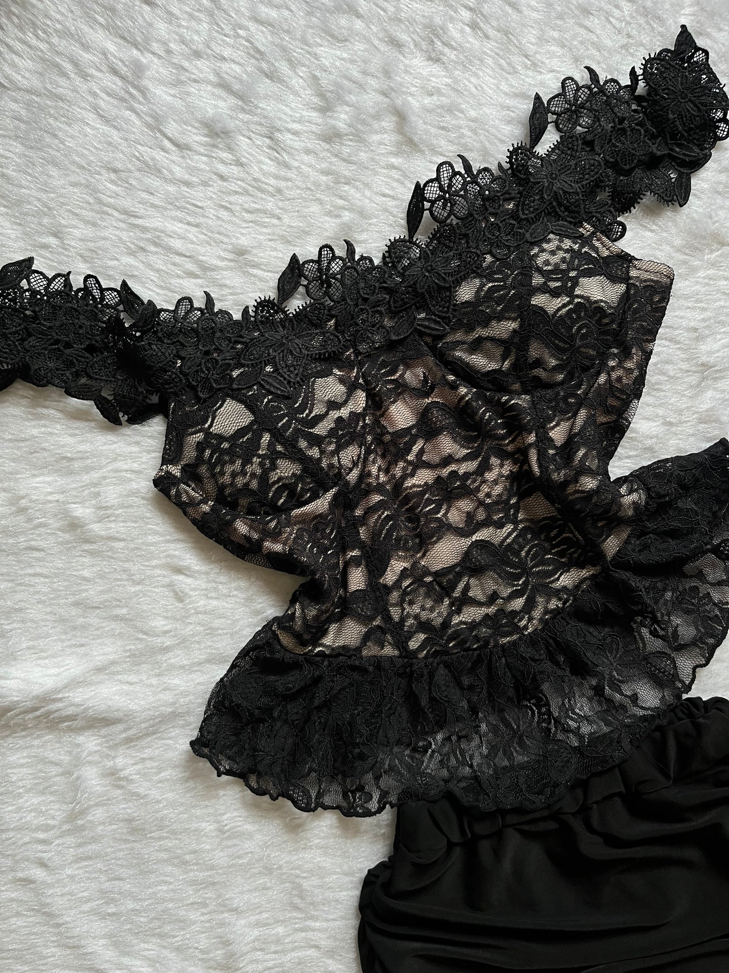 Lacy offshoulder tops