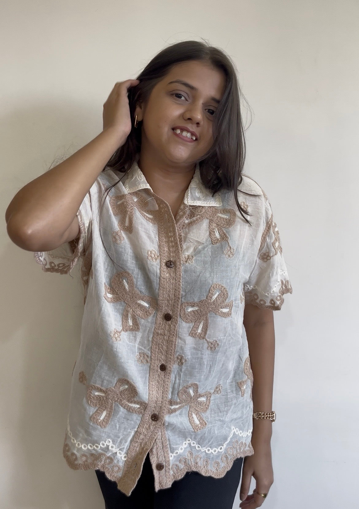 Bow half sleeve shirt🤍