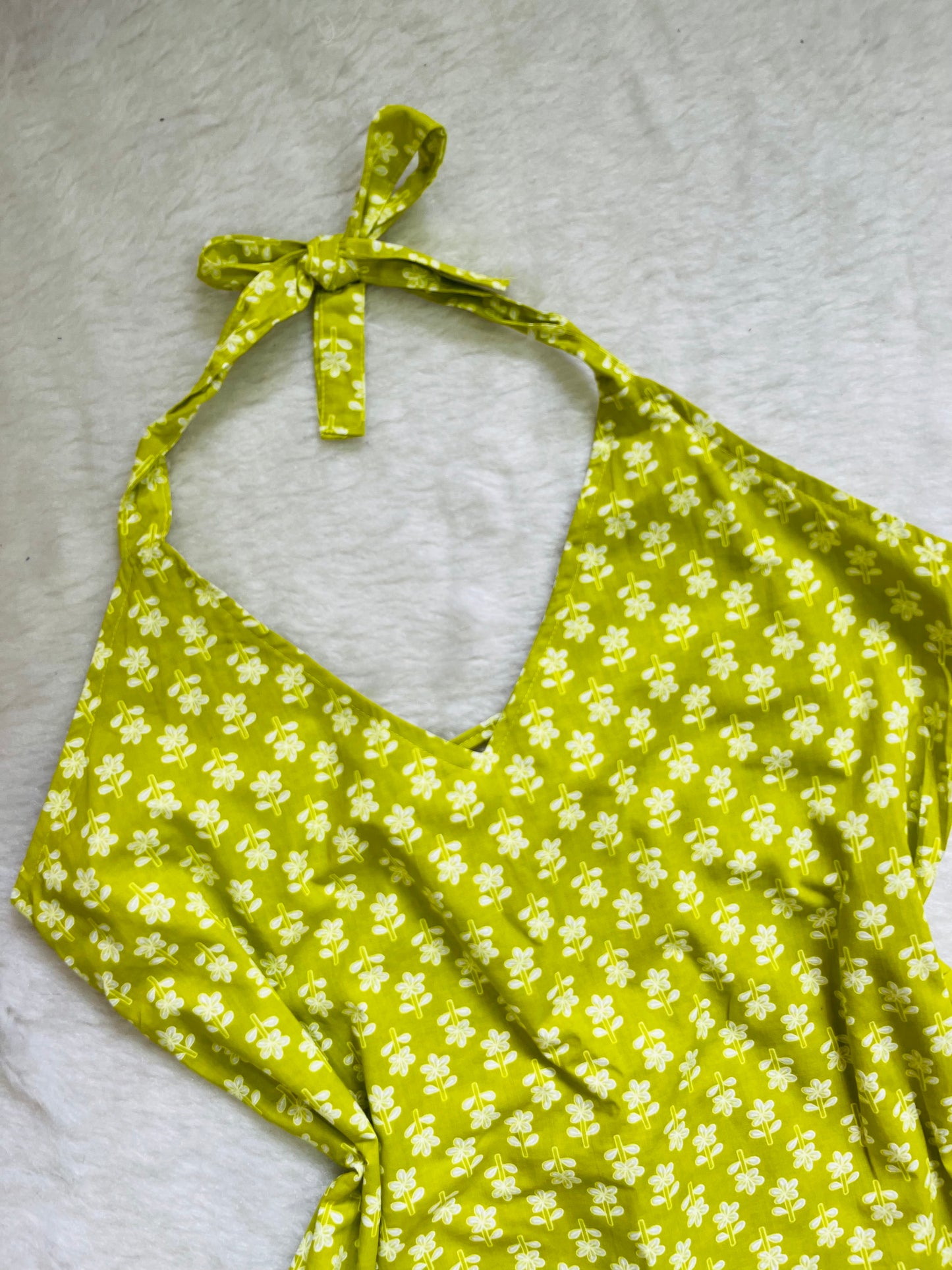 Green haulter kurti