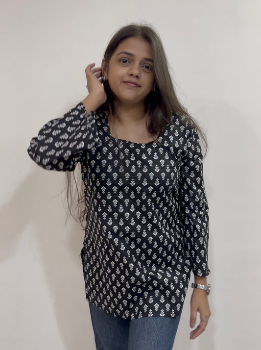 Black bell sleeves kurta