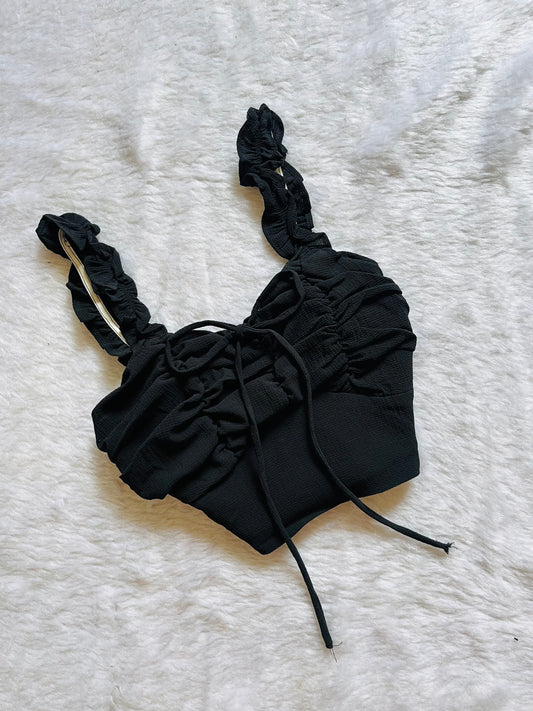 Black ruched top🤍