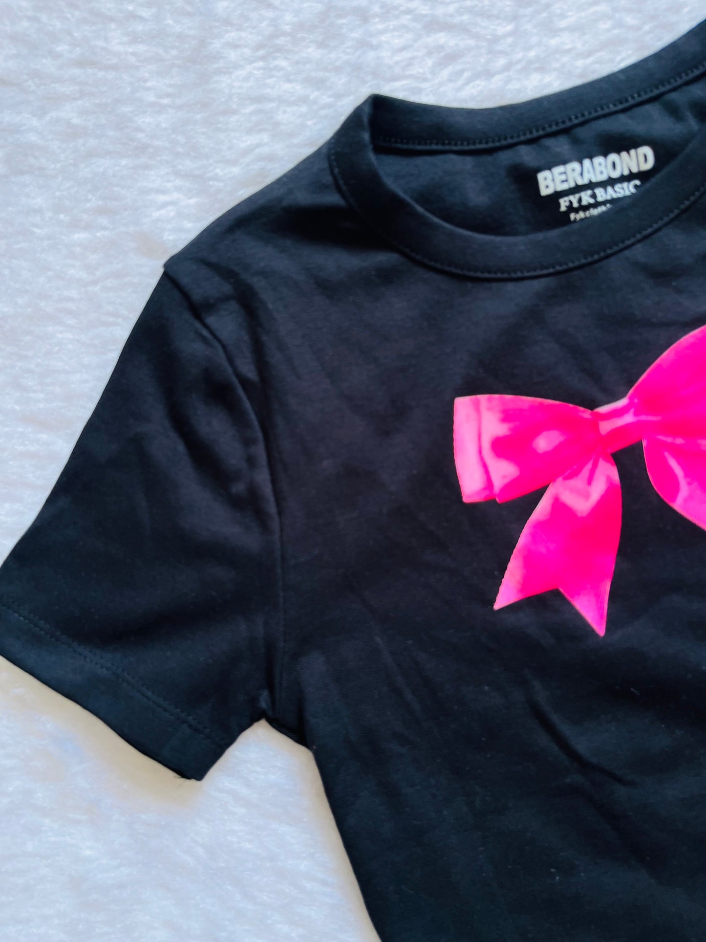Cutesy bow baby tee🤍