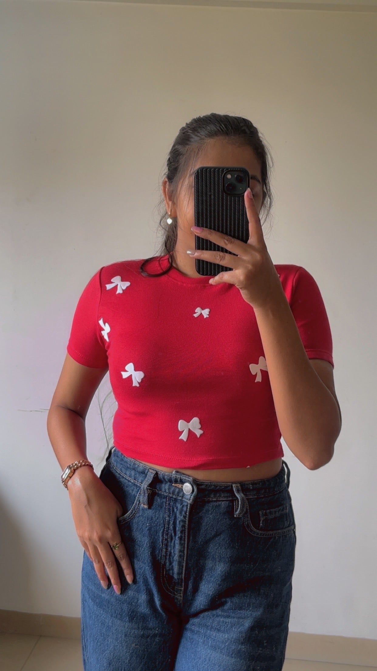 Red Bow baby tee🤍