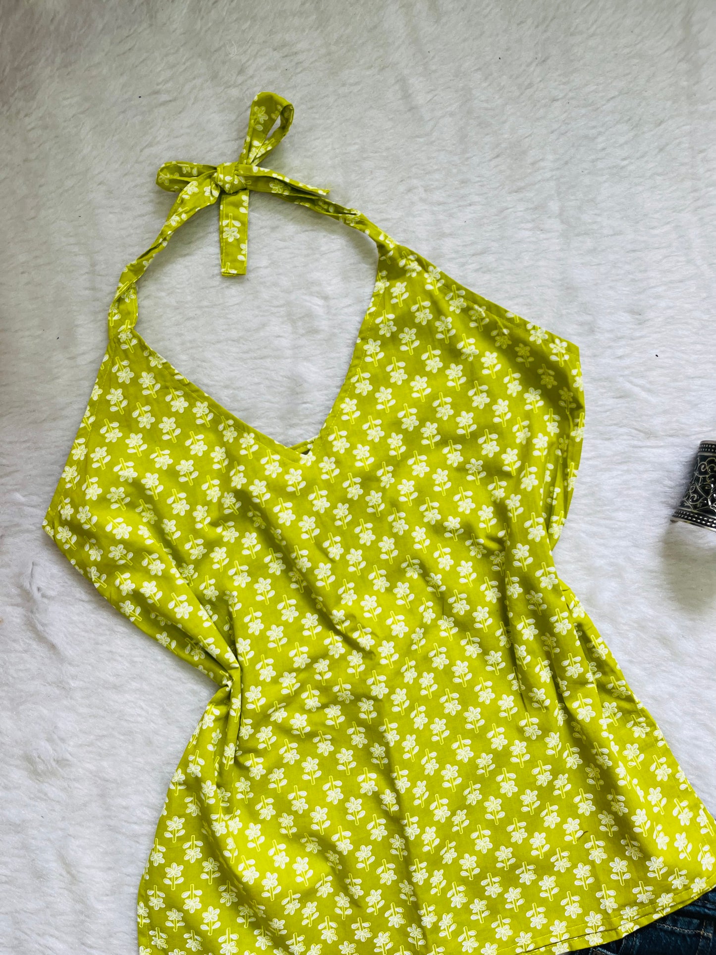 Green haulter kurti