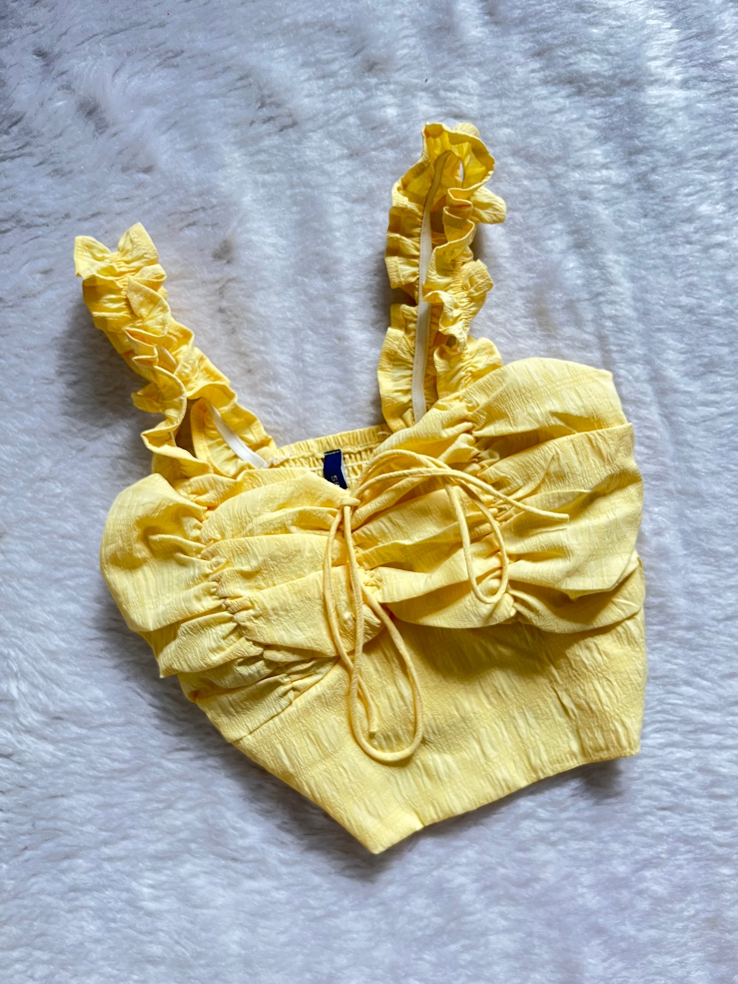 Yellow ruched top🤍
