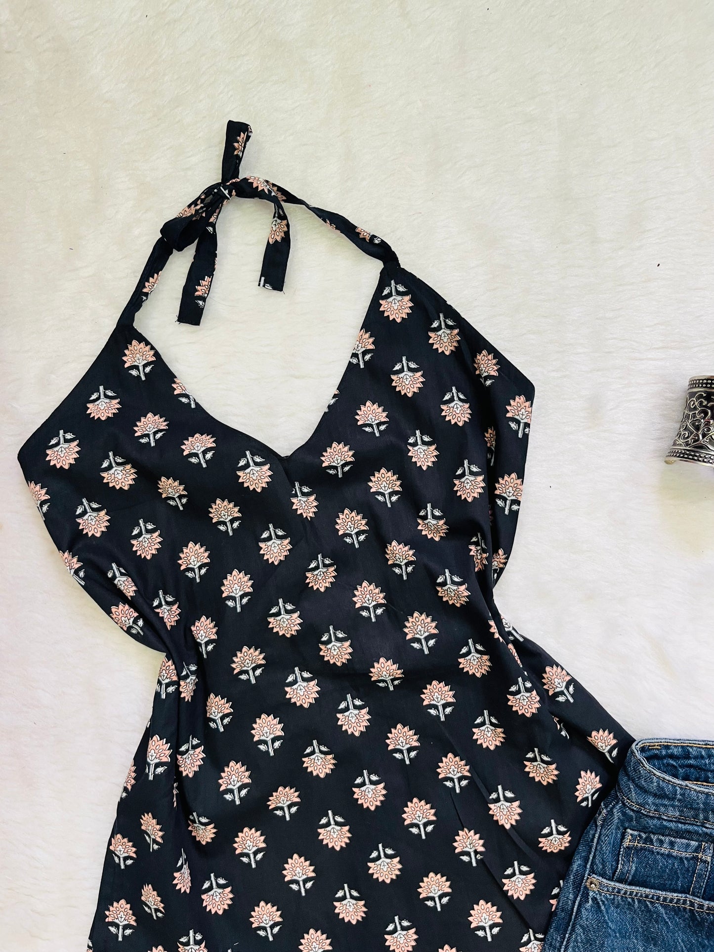 Black haulter kurti